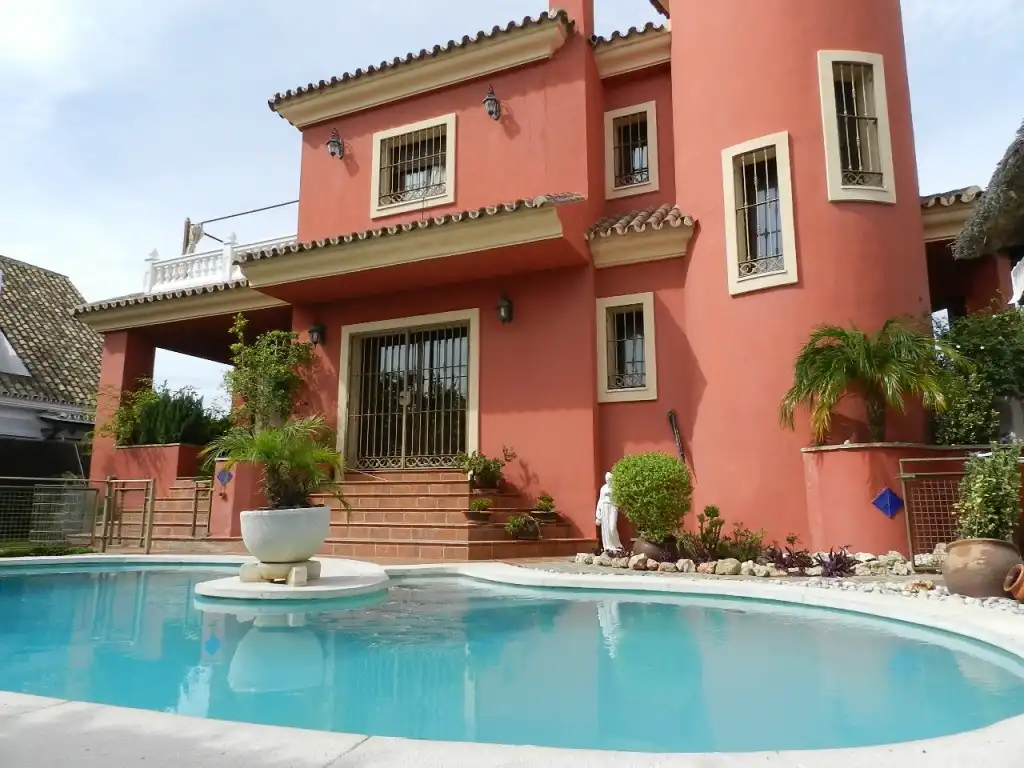 Chalet con piscina en venta en Elviria - Cabopino, imagen 23