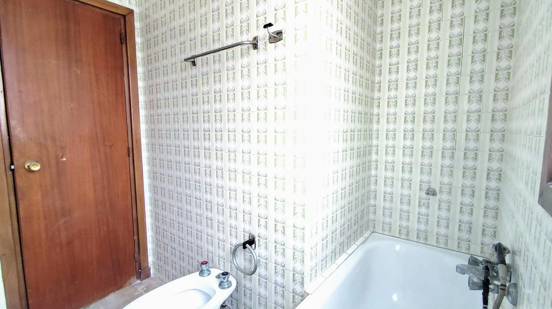 Baño de Estudio en venta en Torremolinos con Jardín privado y Piscina comunitaria