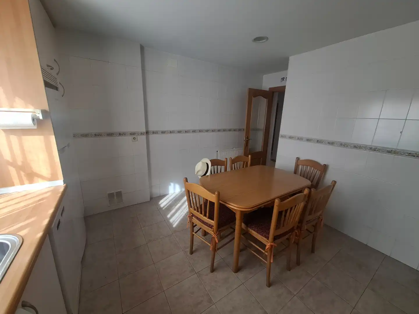 Cocina de Casa adosada de alquiler en Villaviciosa de Odón con Aire acondicionado, Calefacción y Jardín privado
