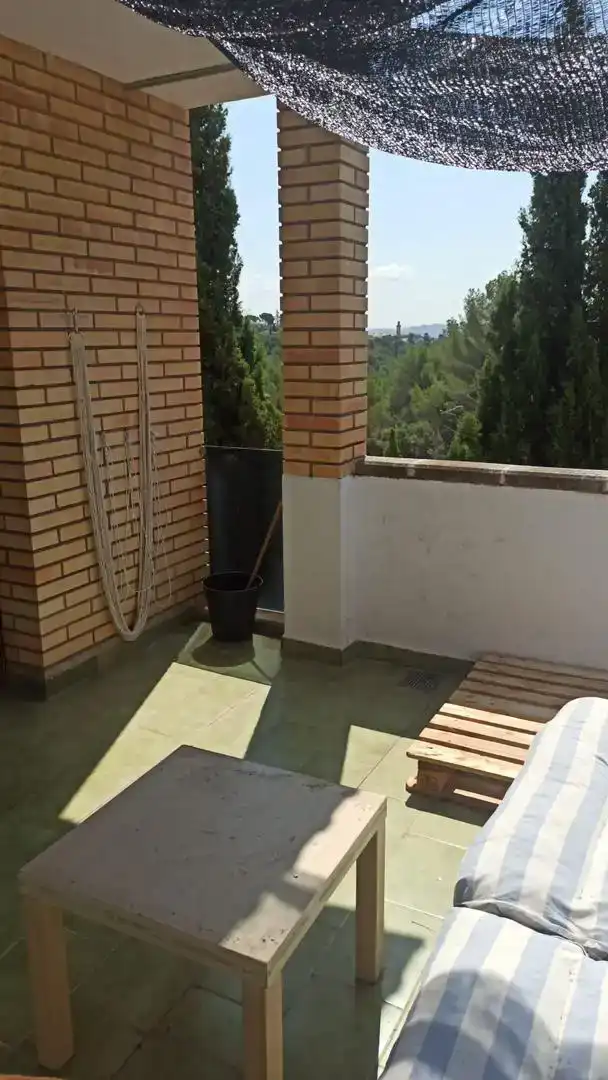 Terraza de Casa o chalet para compartir en Sant Esteve Sesrovires con Lavadora, Microondas y Internet