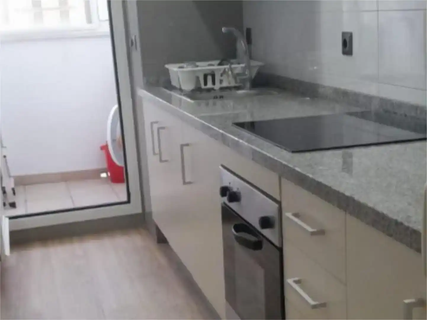 Cuina de Pis de lloguer en Málaga amb Aire condicionat, Parquet i Piscina