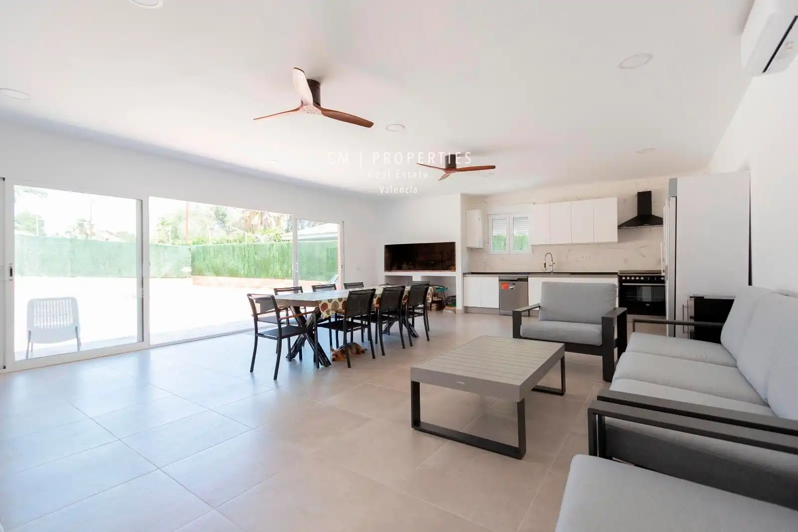 Sala de estar de Casa o chalet en venta en Paterna con Aire acondicionado, Calefacción y Piscina