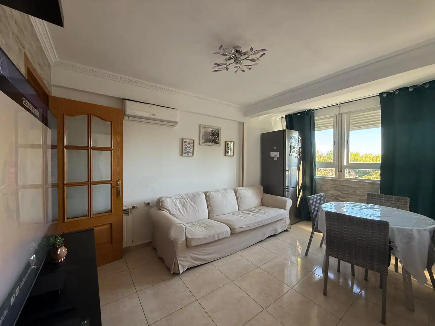Living room of Flat for sale in Madrid  with Air Conditioner and Heating