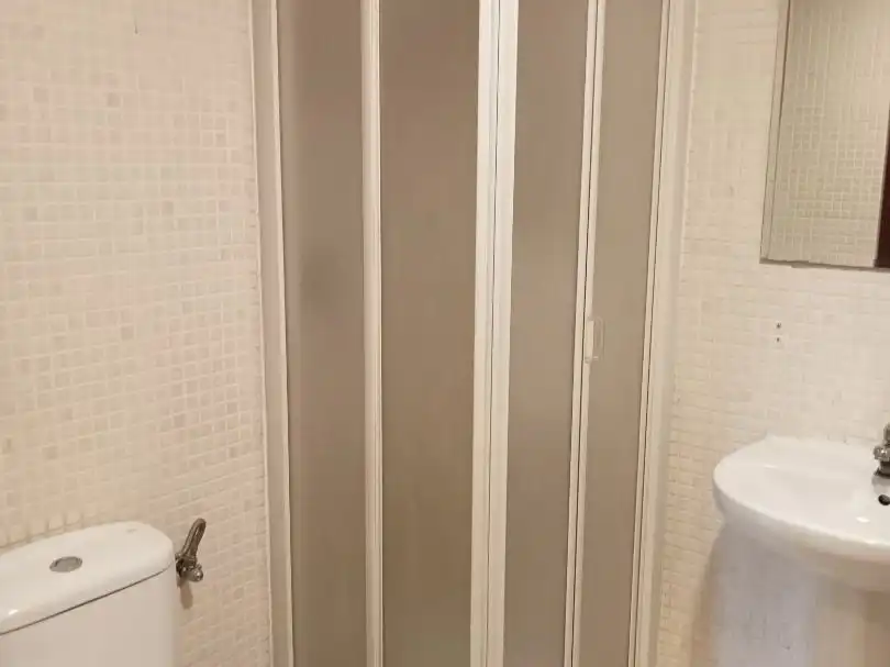 Bathroom of Flat for sale in  Madrid Capital  with Air Conditioner
