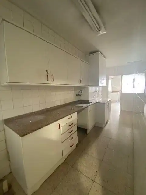 Cocina de Piso en venta en Oviedo  con Calefacción, Terraza y Trastero