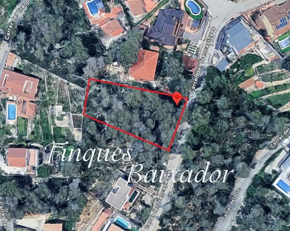 Residential land for sale in Carrer del Trencapinyes 41