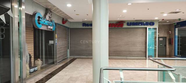 Local comercial en Venta en Calle ALCALA en Simancas