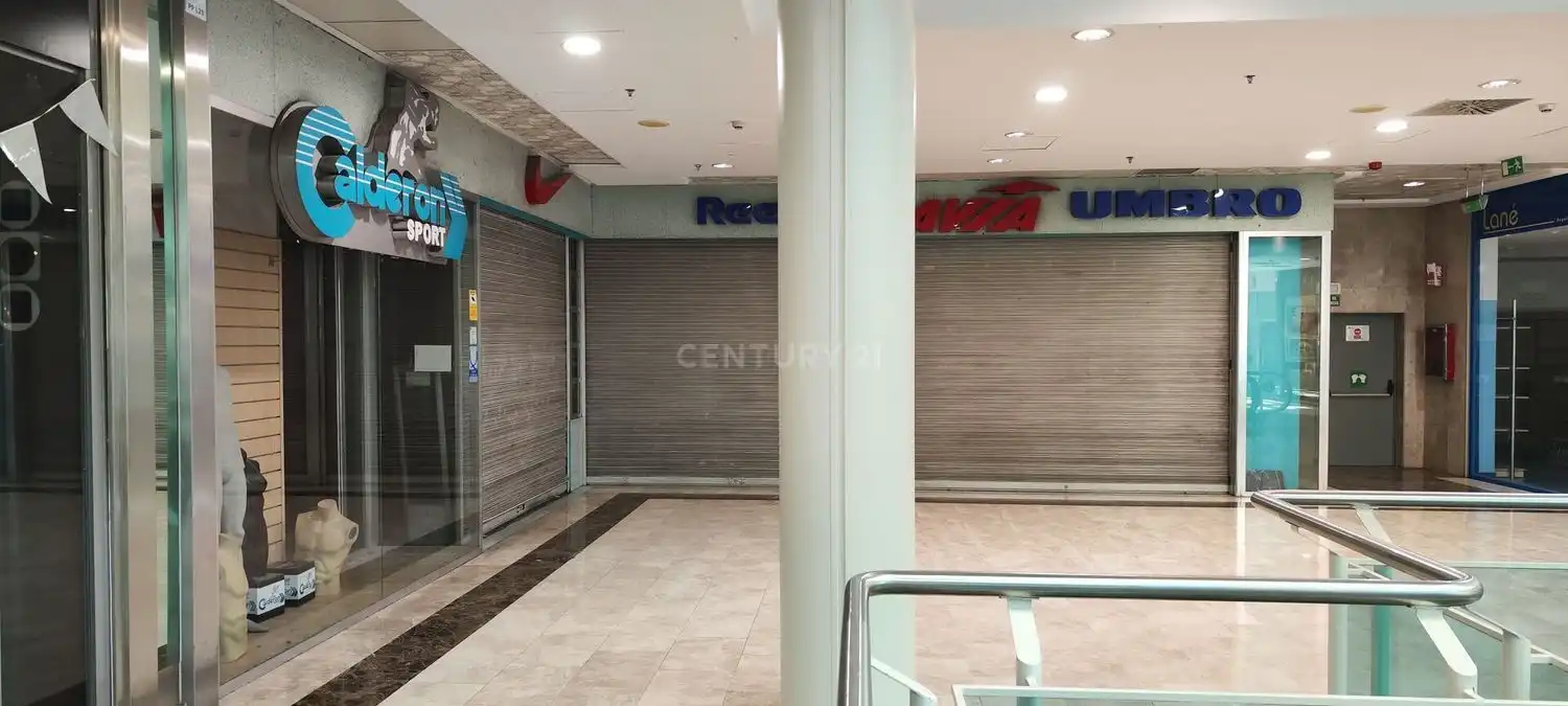 Local comercial en venda a Calle ALCALA