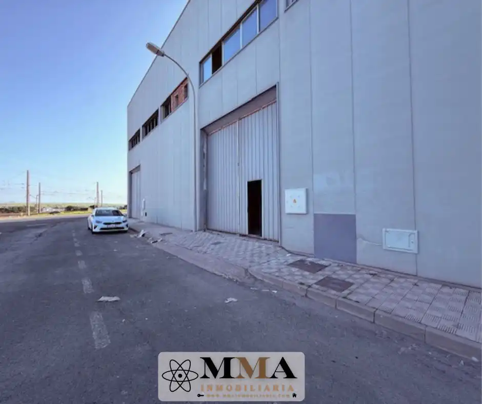 Nave industrial en alquiler en Calle el Cabezuelo 24