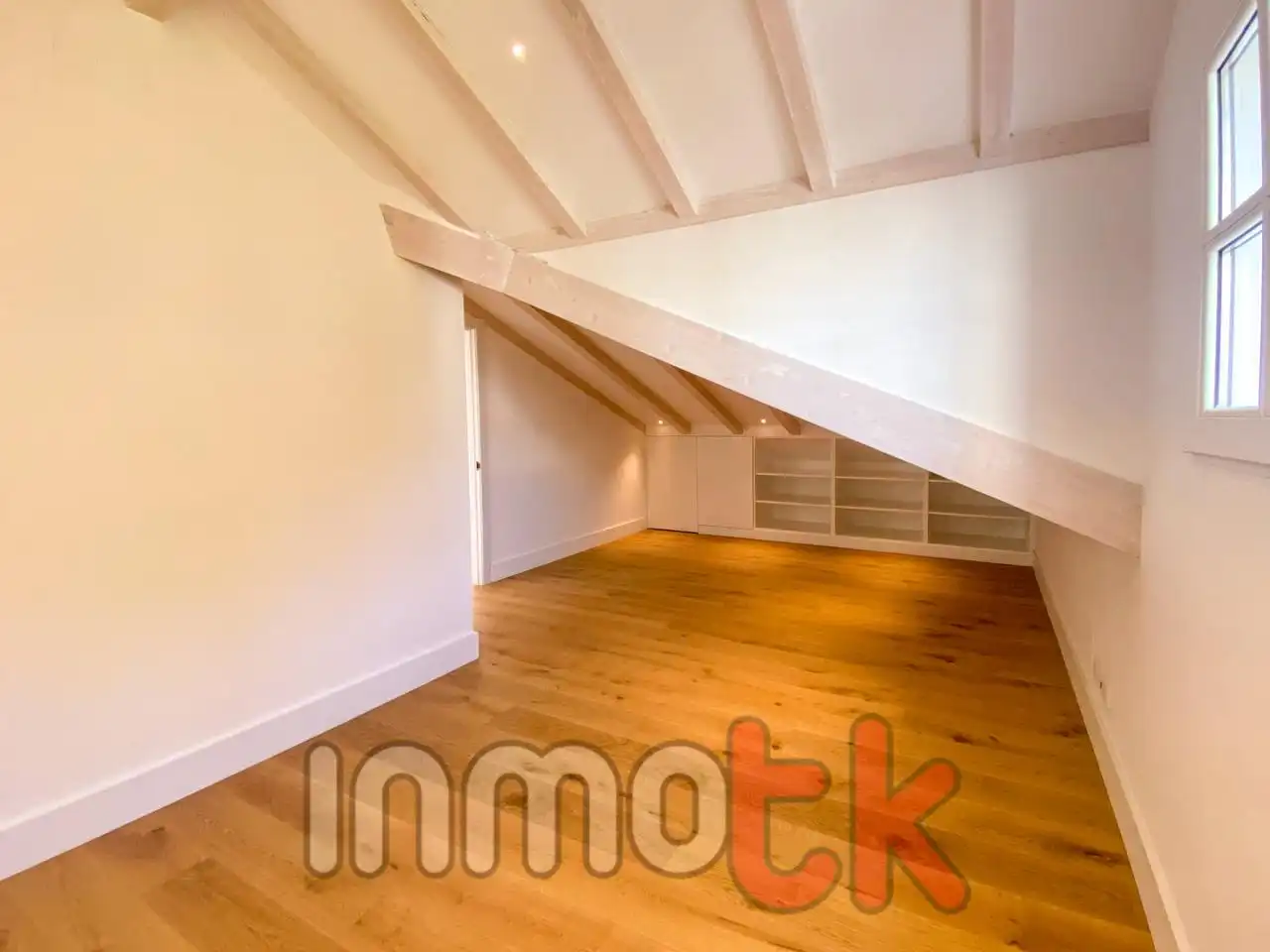 Schlafzimmer von Wohnung zur Miete in A Coruña Capital  mit Heizung