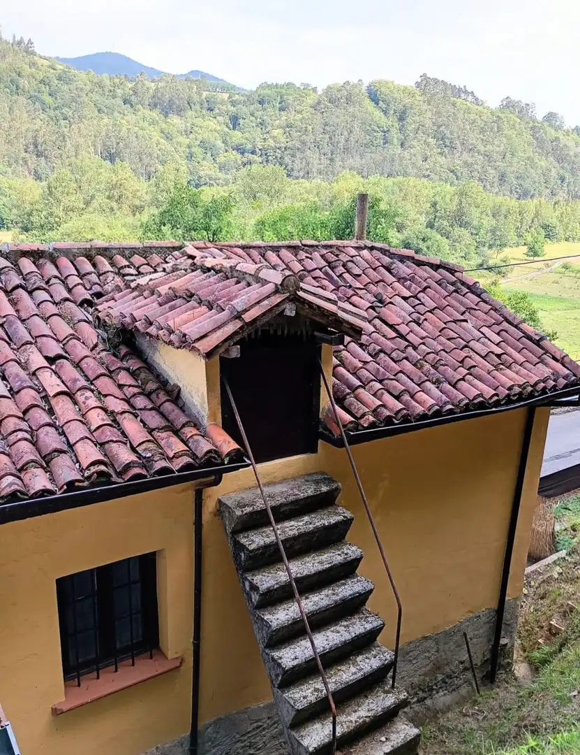 Vista exterior de Casa adosada en venta en Pravia con Calefacción, Terraza y Trastero