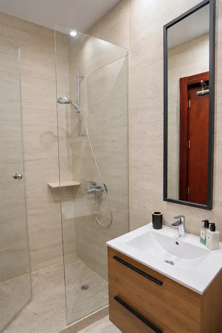 Baño de Apartamento en venta en Las Palmas de Gran Canaria con Aire acondicionado, Parquet y Trastero