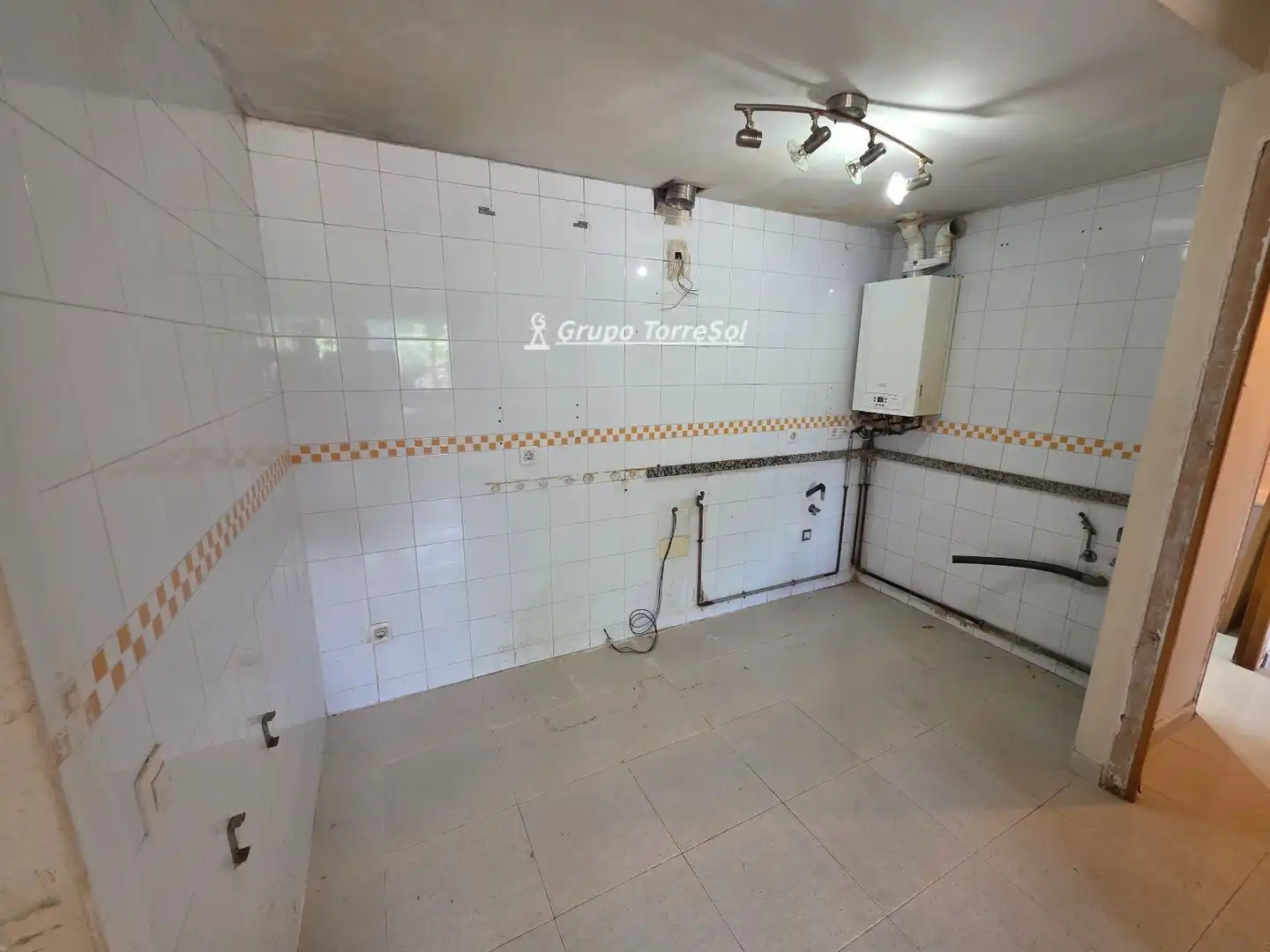 Cocina de Piso en venta en Torredembarra con Calefacción, Piscina y Piscina comunitaria