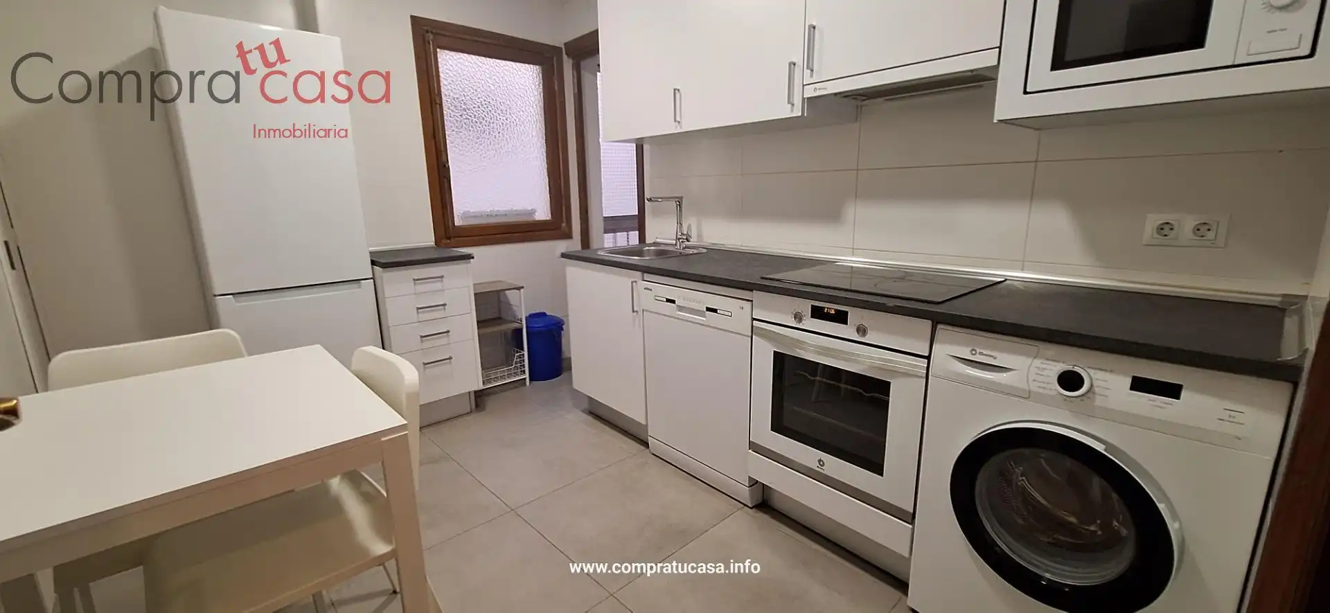 Cuina de Pis de lloguer en Segovia amb Calefacció, Terrassa i Moblat