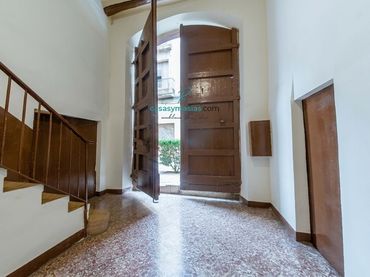 Casa con balcone in vendita a Pines