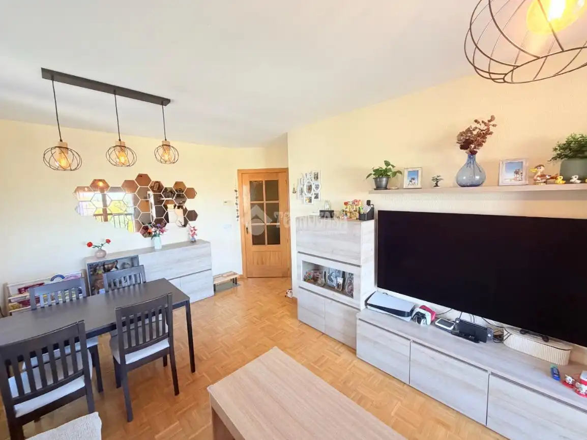 Living room of Flat for sale in Palazuelos de Eresma  with Storage room