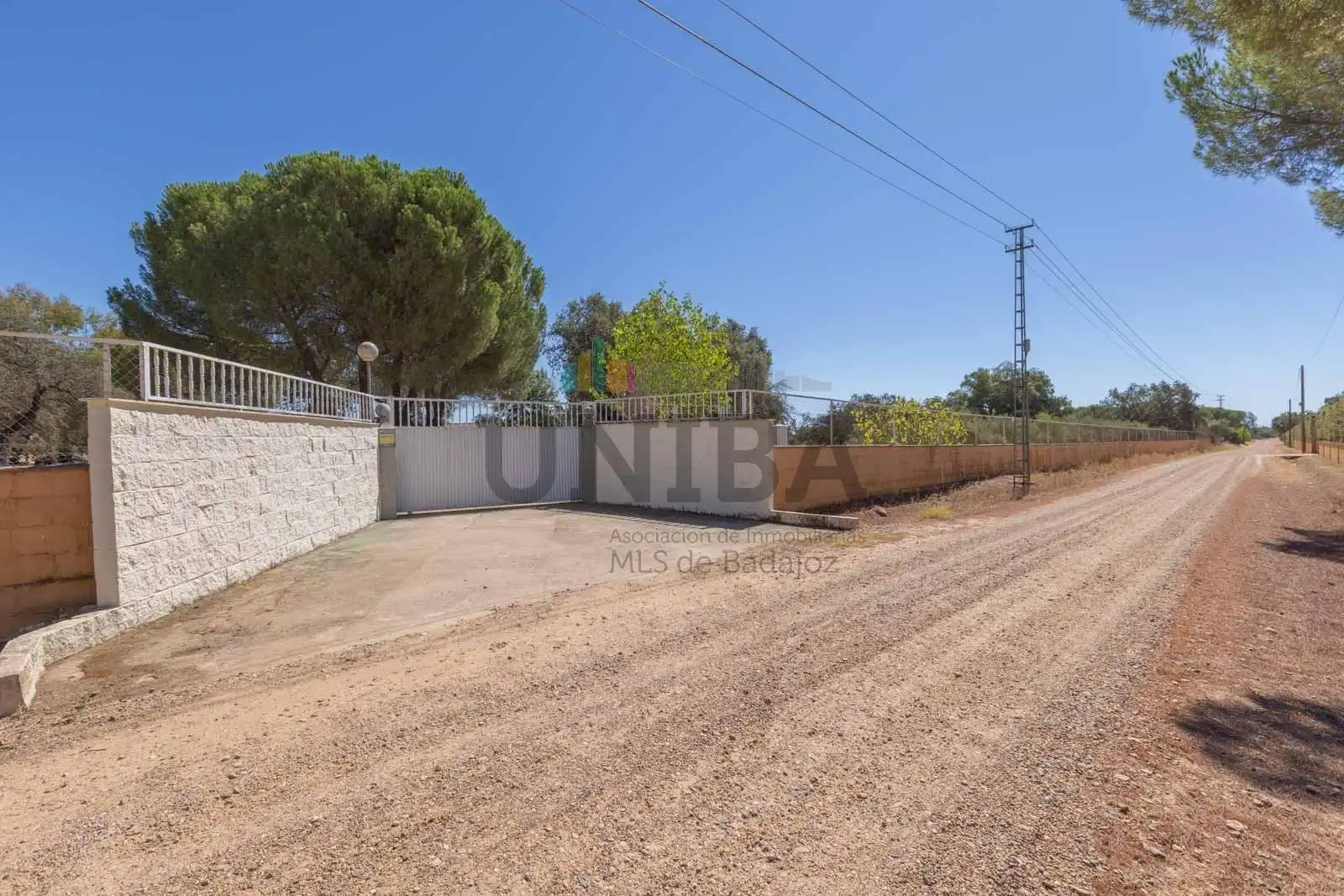 Chalet con piscina en venta en Pedanías de Badajoz, imagen 2