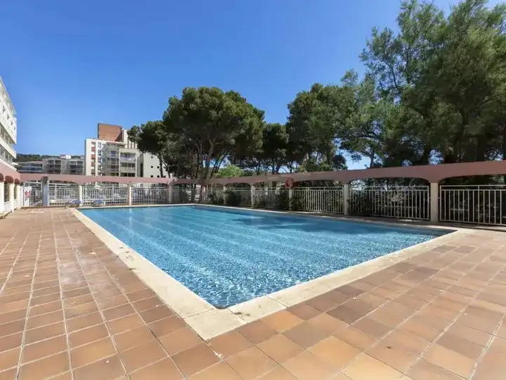 Piscina de Apartamento de alquiler en L'Estartit con Aire acondicionado, Calefacción y Terraza