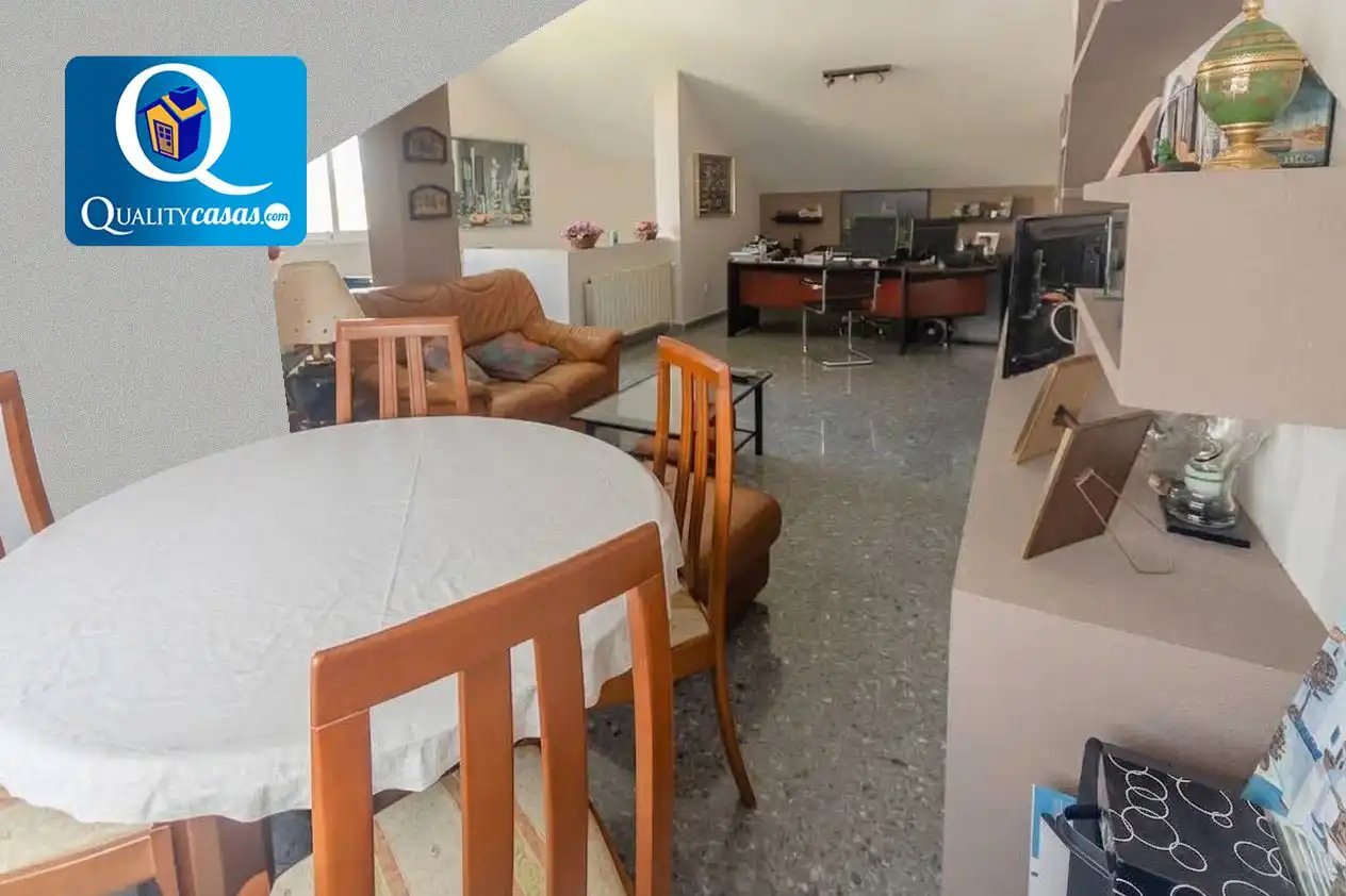 Chalet con piscina en venta en Garbinet - Vistahermosa, imagen 24