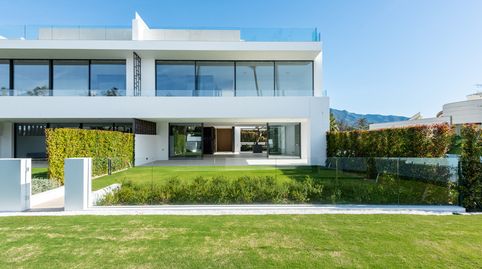 Foto 2 de Casa adosada en venta en La Carolina - Guadalpín, Marbella