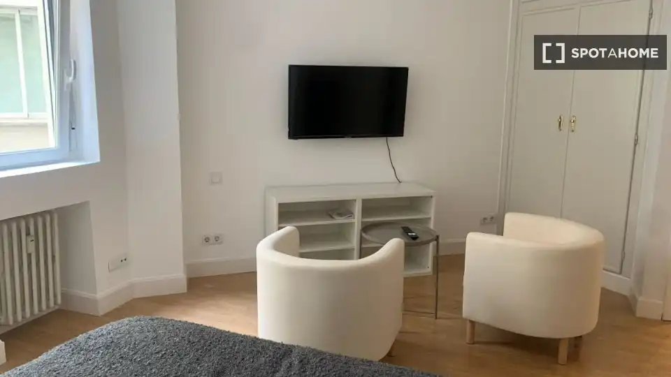 Sala de estar de Piso de alquiler en Madrid con Aire acondicionado, Calefacción y Amueblado