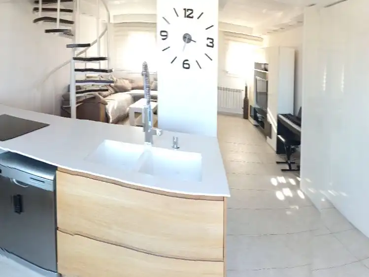 Cuina de Dúplex en venda en Montornès del Vallès amb Aire condicionat i Terrassa