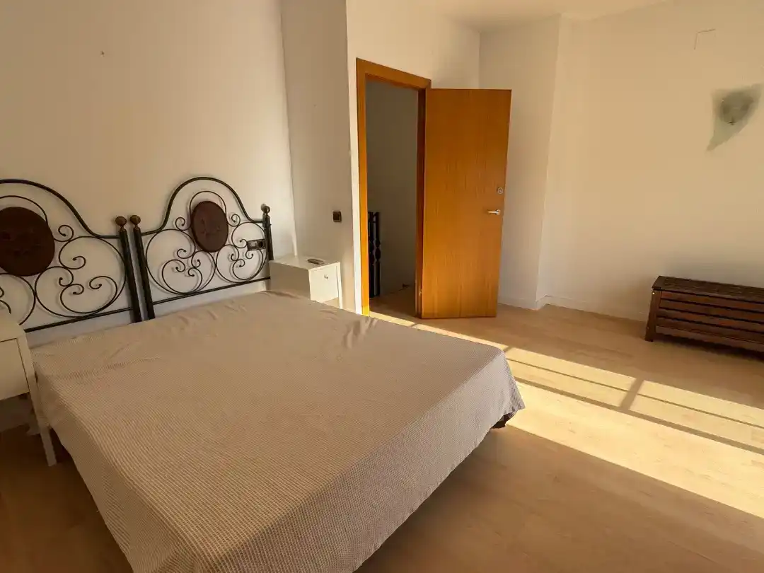 Dormitori de Casa adosada de lloguer en Cunit amb Aire condicionat, Parquet i Traster