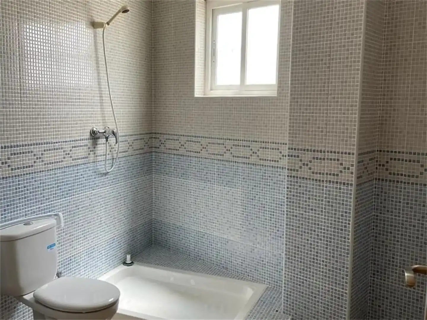 Badezimmer von Geschaftsraum zur Miete in Fortuna