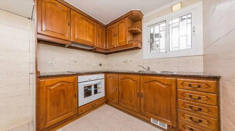 Foto 2 de Piso en venta en Calle Renclusa, Les Planes, L'Hospitalet de Llobregat