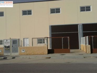 Nau industrial en venda a Quartell