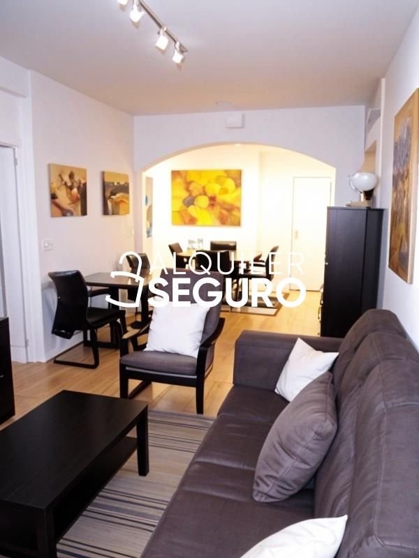 Living room of Flat to rent in  Madrid Capital  with Heating and Furnished