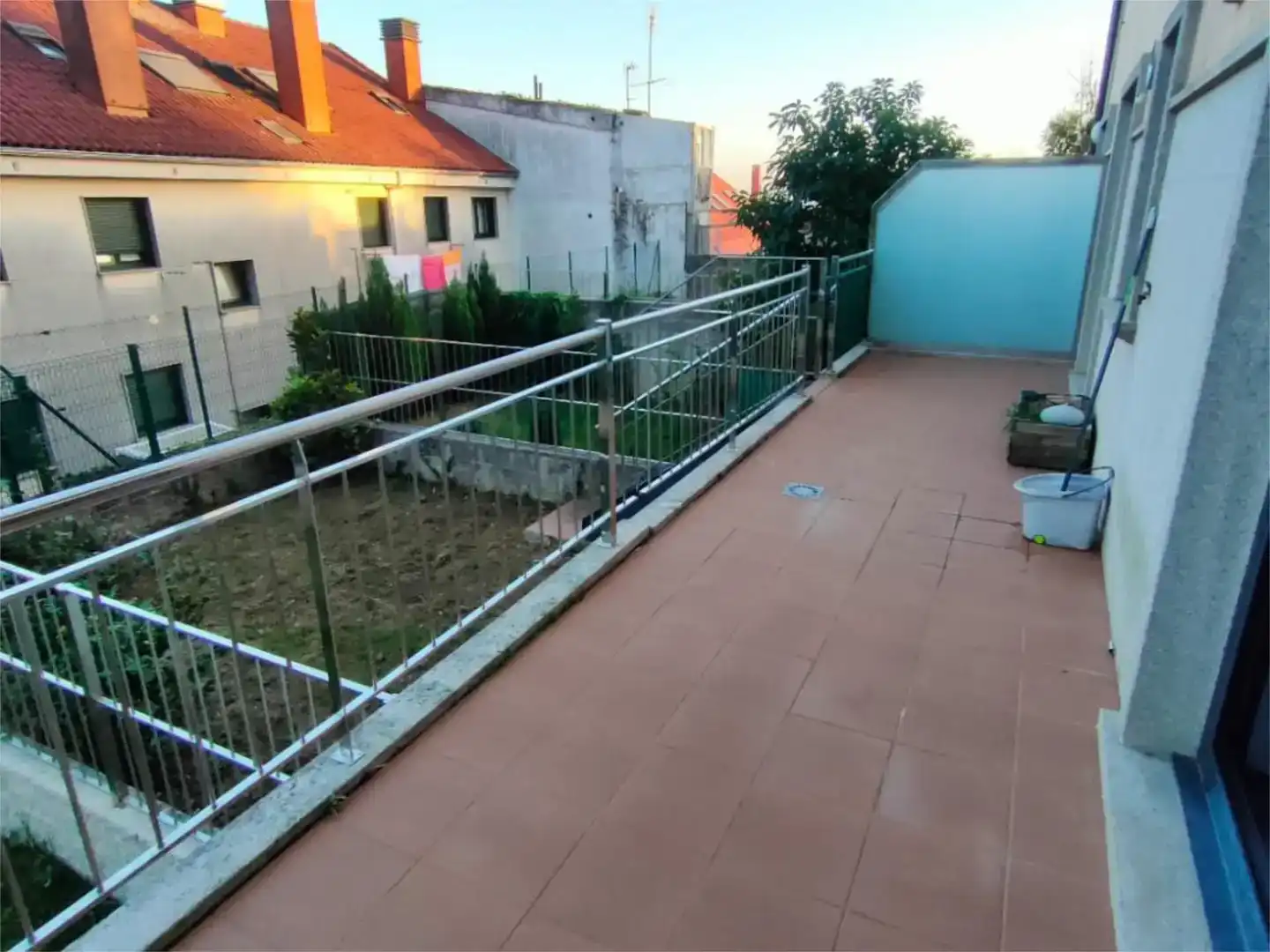 Terrace of Flat for share in Santiago de Compostela   with Private garden, Parquet flooring and Storage room