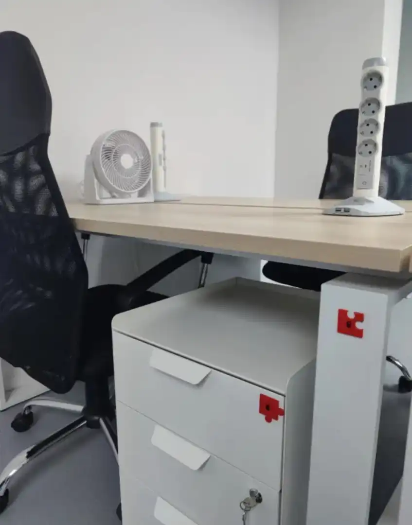Büro zur Miete in Vigo  mit Möbliert
