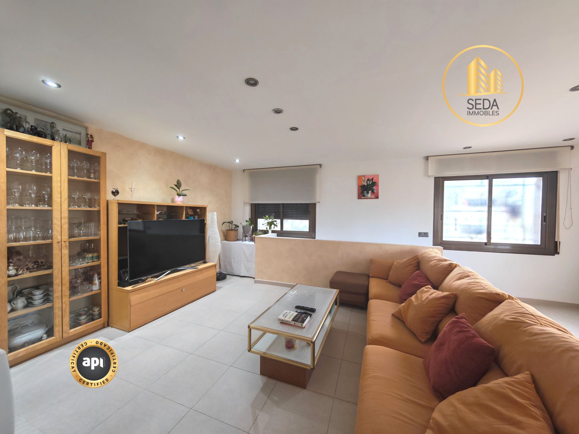 Sala d'estar de Casa o xalet en venda en Rubí amb Calefacció i Terrassa