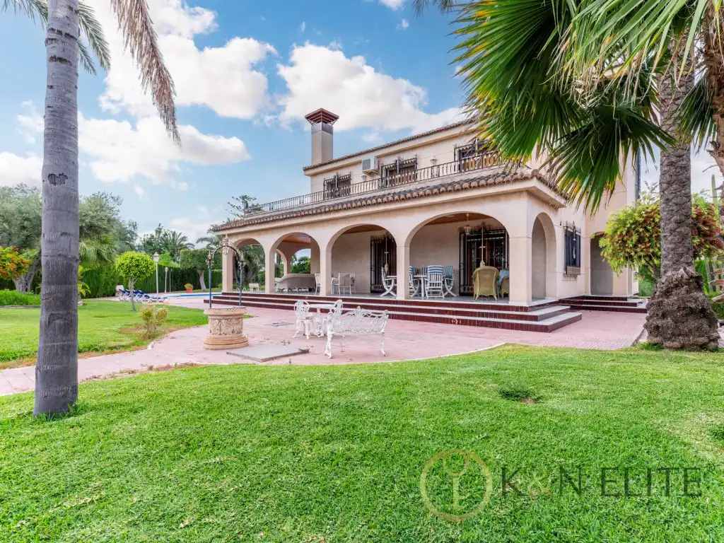 Casa con piscina en venta en Partida Alzabaras Alto, imagen 4
