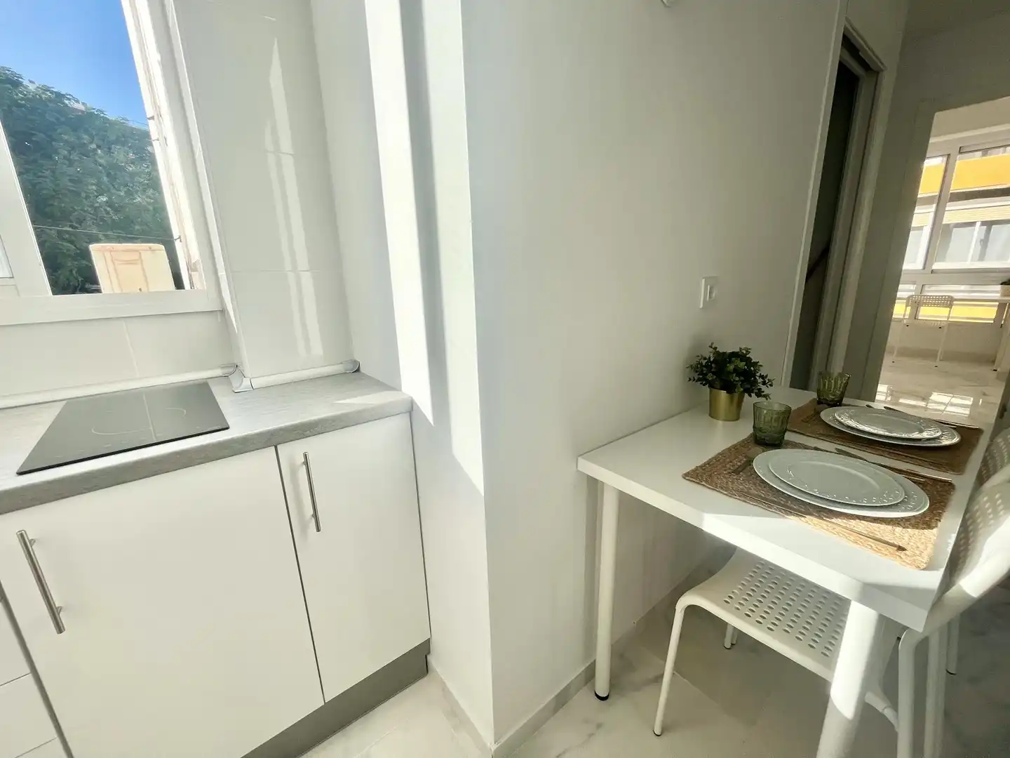 Kitchen of Flat for share in Sevilla  with Furnished, Washing machine and TV