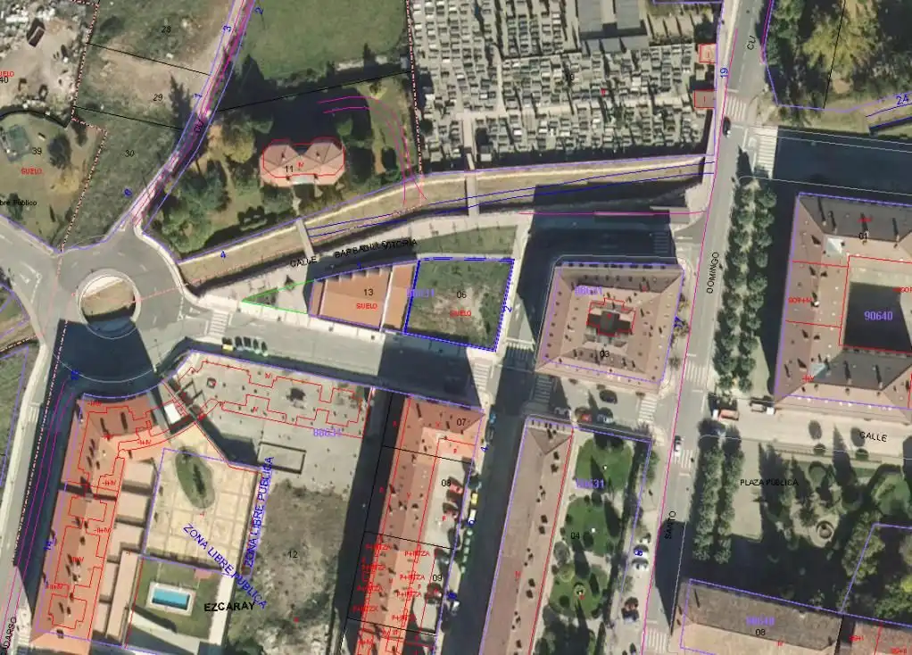 Terreny residencial en venda a Calle Pintor Andres Calleja, imagen 3