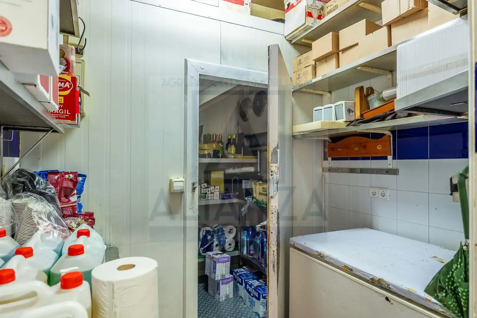 Cocina de Edificio en venta en Camas