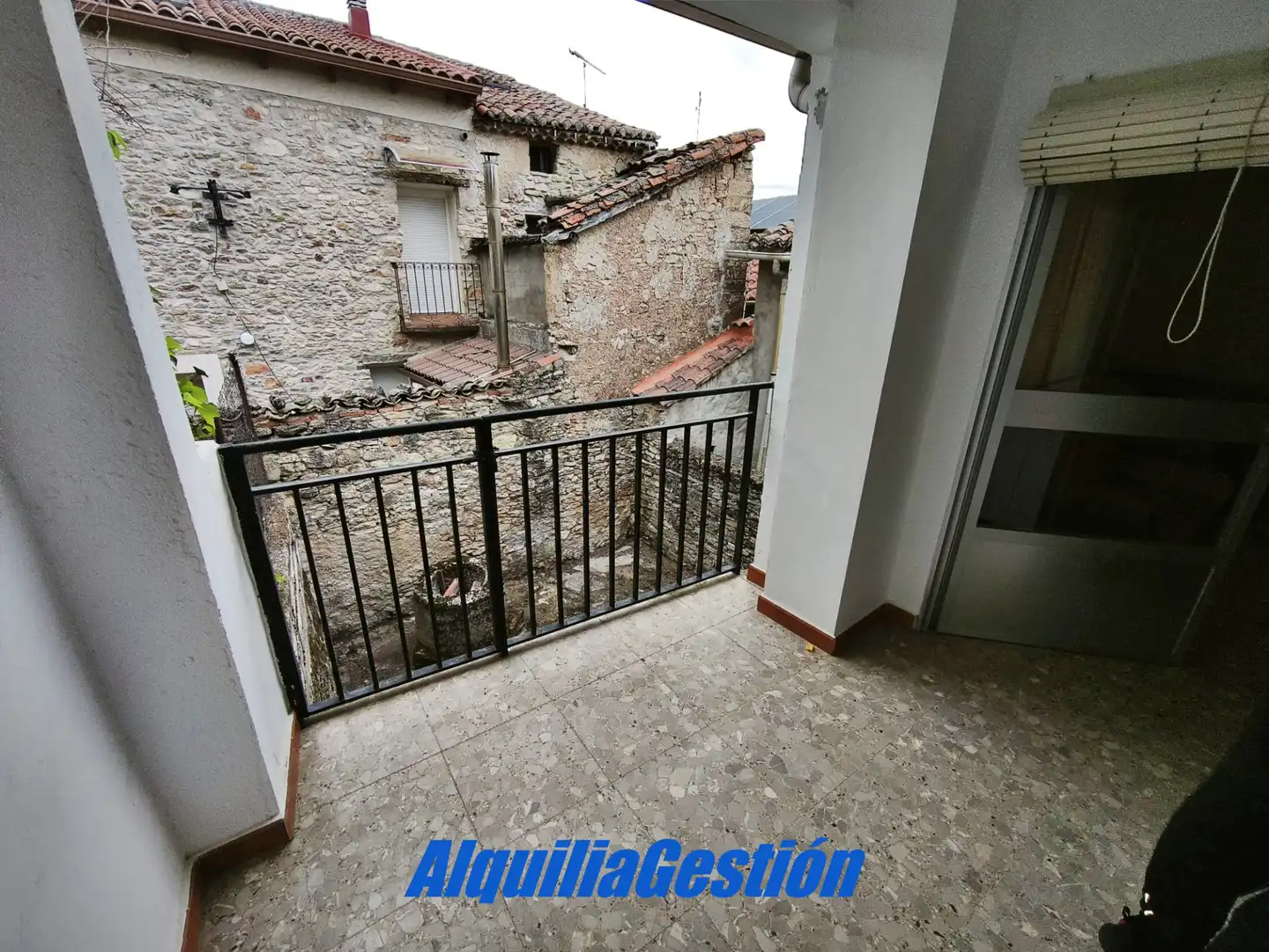 Terraza de Casa adosada en venta en Tamajón con Calefacción, Terraza y Balcón