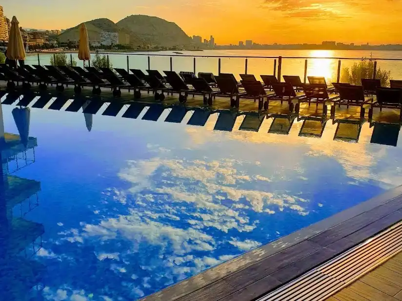 Estudio con piscina en venta en Paseo del Puerto Viejo 3, imagen 3