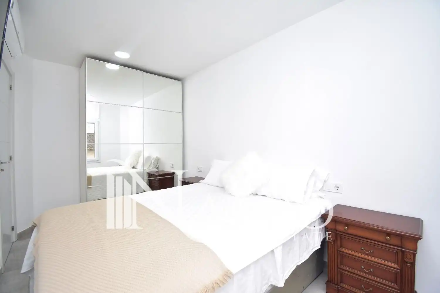 Bedroom of Flat for sale in  Palma de Mallorca  with Air Conditioner, Heating and Terrace