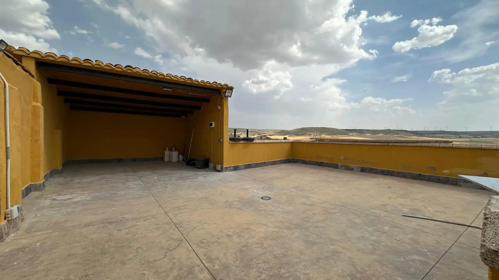 Terrassa de Casa o xalet en venda en Castrojeriz amb Calefacció, Parquet i Terrassa
