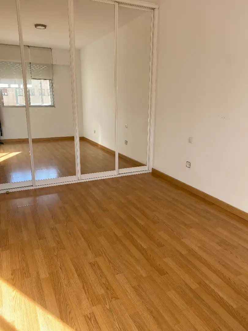 Habitación de Apartamento en venta en Madrid con Aire acondicionado, Horno y Lavadora