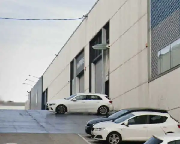 Industrial building for sale in Av Santa Eulalia