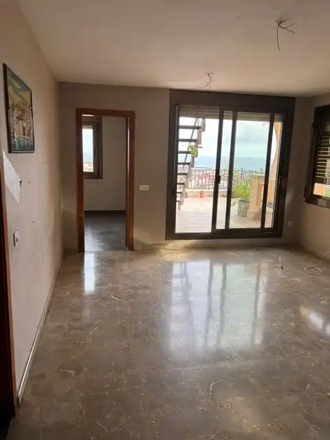Dachboden zum Verkauf in Mataró mit Klimaanlage, Heizung und Terrasse
