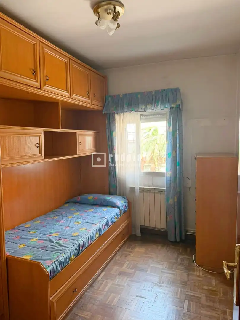 Piso con ascensor en venta en Ciudad Lineal, imagen 3