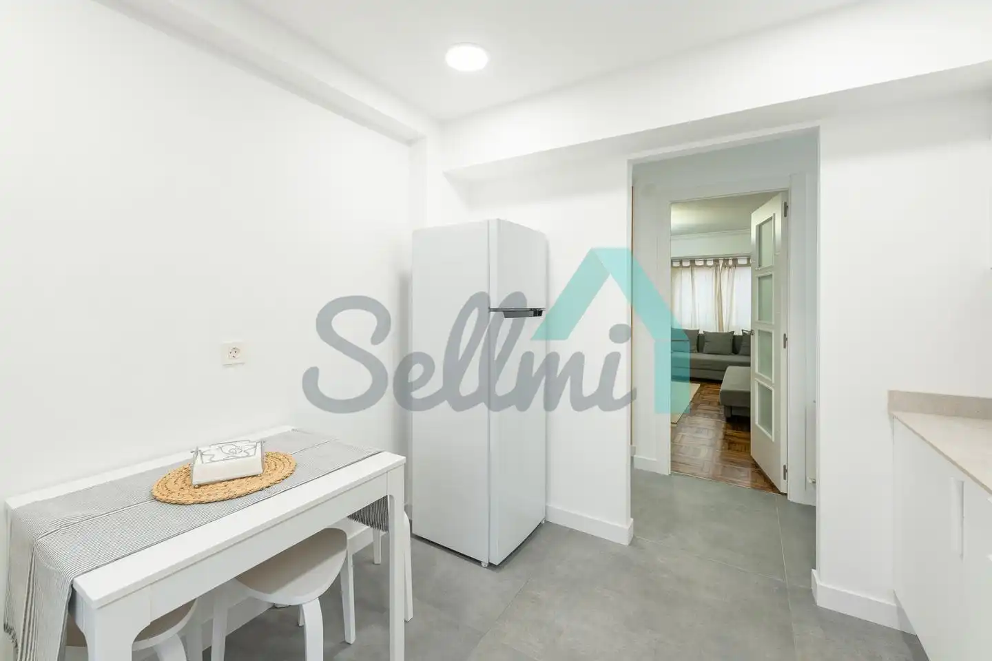 Küche von Wohnung zur Miete in Oviedo  mit Heizung, Parkett und Terrasse