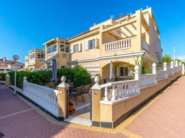 Maison avec balcon à vendre à Orihuela Costa