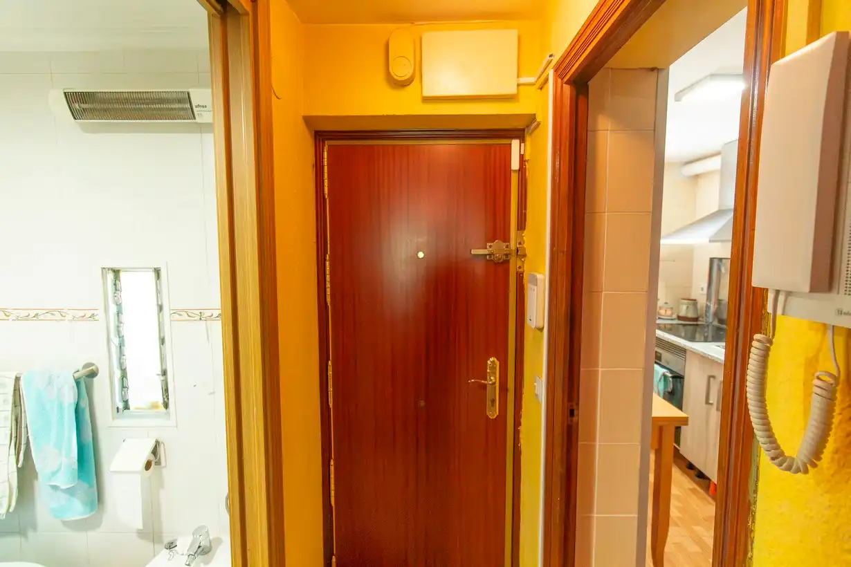 Flat for sale in Madrid  with Air Conditioner, Heating and Furnished