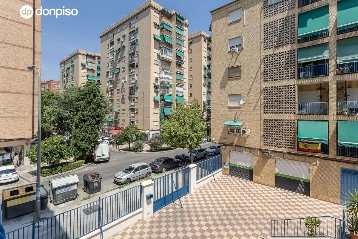 Exterior view of Flat for sale in Granada  with Heating and Terrace